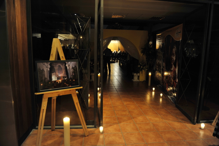 Gala Sacra