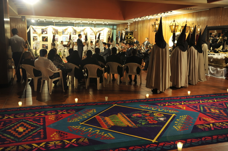 Gala Sacra