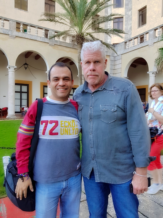 Ron Perlman y William Cameros